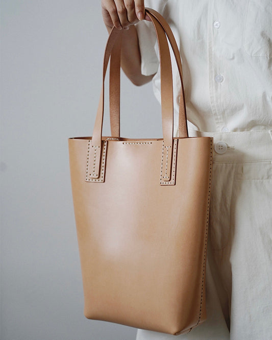 【ヌメ革】シンプル縦型レザートートバッグ|A4対応・肩掛け・通勤/通学・大容量・日本製