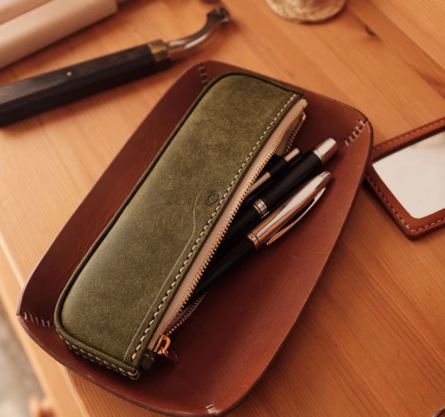 Pencil case Italian cowhide Genuine leather pen case with plenty of storage Margaux