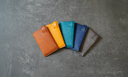 Cavro スリムカードホルダー 軽量 20g イタリア牛革 マルゴーレザー