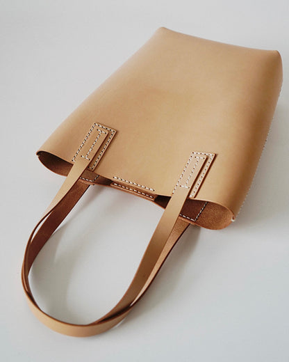 【ヌメ革】シンプル縦型レザートートバッグ｜A4対応・肩掛け・通勤/通学・大容量・日本製