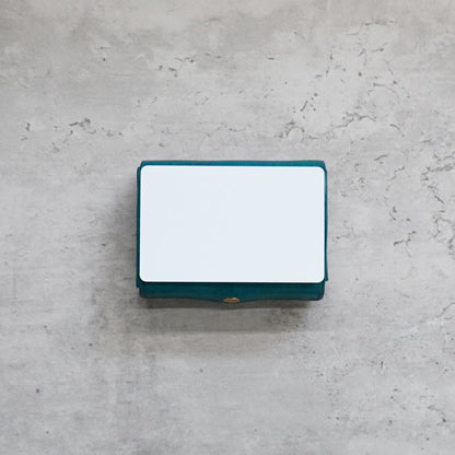 圧倒的な携行性！カードサイズの極小三つ折り財布『timik ティミック』