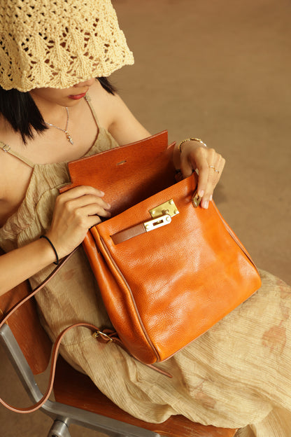 『受注生産』レザーリュック　本革バックパック　イタリア植物タンニン鞣し