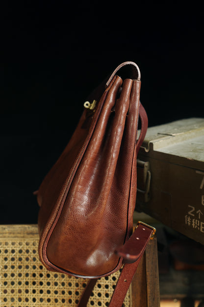 『受注生産』レザーリュック　本革バックパック　イタリア植物タンニン鞣し