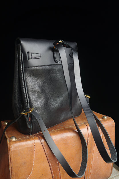 『受注生産』レザーリュック　本革バックパック　イタリア植物タンニン鞣し