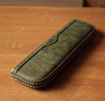 『手縫い 』ペンケース イタリア牛革　たっぷり収納の本革ペンケース マルゴー