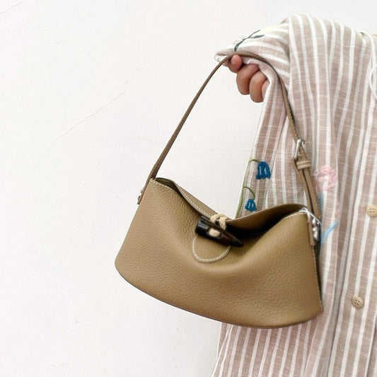 【受注生産】2WAY 牛革ホーンバックルバッグ — 手提げ＆斜め掛けのミニマルエディット