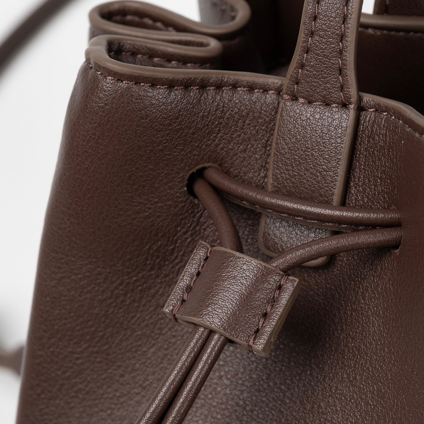 【受注生産】レザープリーツ巾着ショルダーバッグ      ダークブラウン