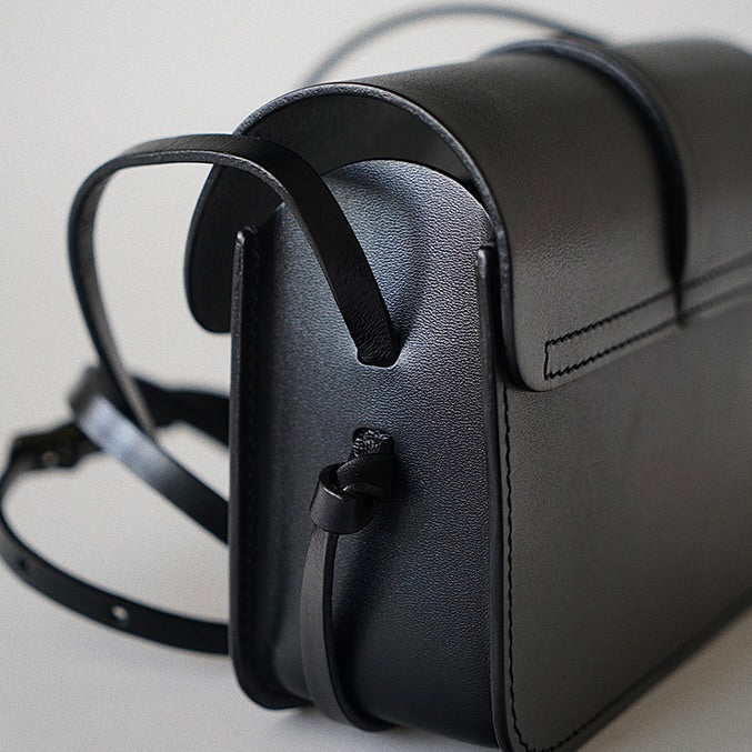 ショルダーバッグ