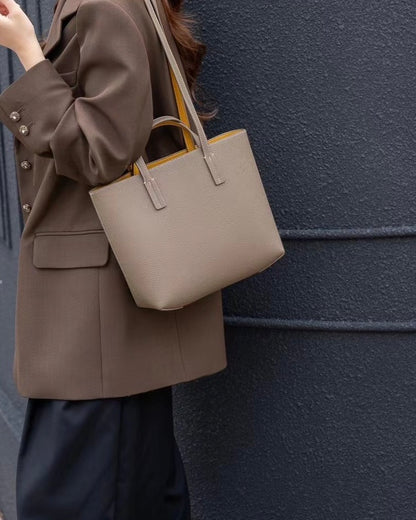 『受注生産』牛革ミニマルトートバッグ ― 通勤・日常にちょうどいいサイズ感 ―