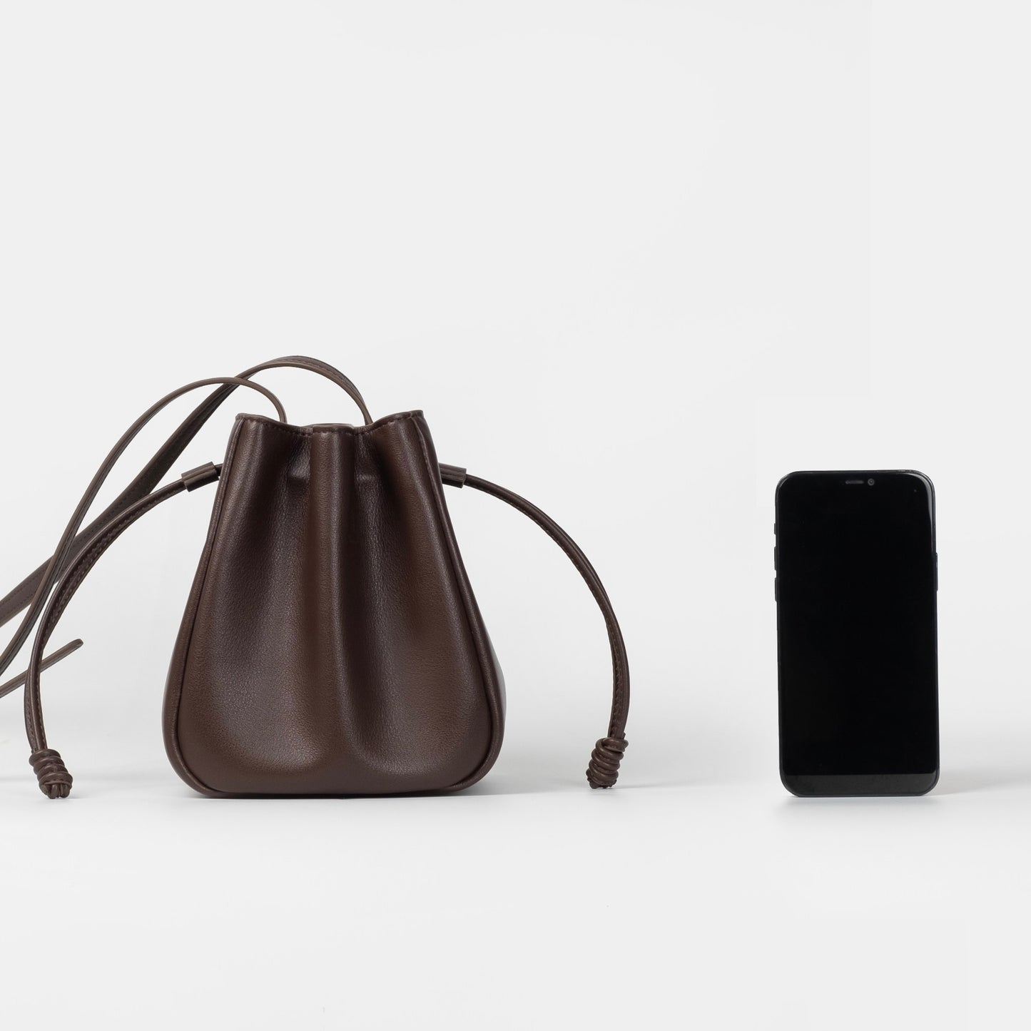 【受注生産】レザープリーツ巾着ショルダーバッグ      ダークブラウン