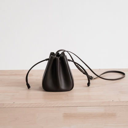 【受注生産】レザープリーツ巾着ショルダーバッグ      ダークブラウン