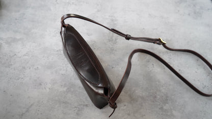 Claspel クラスペル イタリア牛革　磁石式 /静音ロック　ミニショルダー バッグ 小さめ　おしゃれ お出かけ用 ユニセックス 『エシェリア/Eshellia Bovine』