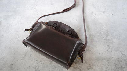 Claspel クラスペル イタリア牛革　磁石式 /静音ロック　ミニショルダー バッグ 小さめ　おしゃれ お出かけ用 ユニセックス 『エシェリア/Eshellia Bovine』