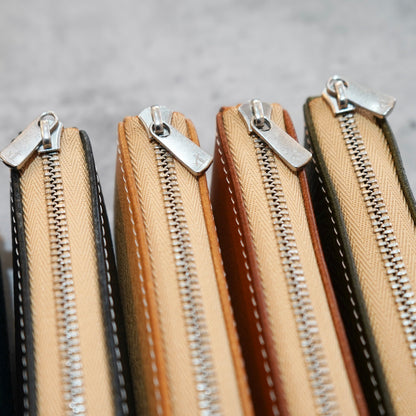 『手縫い 』軽量ペンケース 45g /YKKエクセラ使用 コンパクト 本革 文具ケース