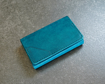 名刺入れ　本革　名刺交換　仕切り