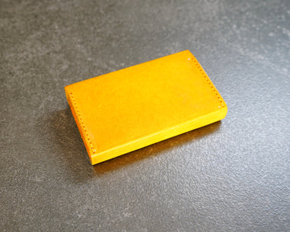 名刺入れ　本革　名刺交換　仕切り