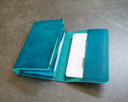 名刺入れ　本革　名刺交換　仕切り