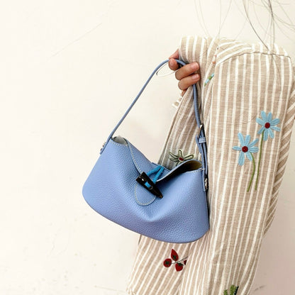 【受注生産】2WAY 牛革ホーンバックルバッグ — 手提げ＆斜め掛けのミニマルエディット