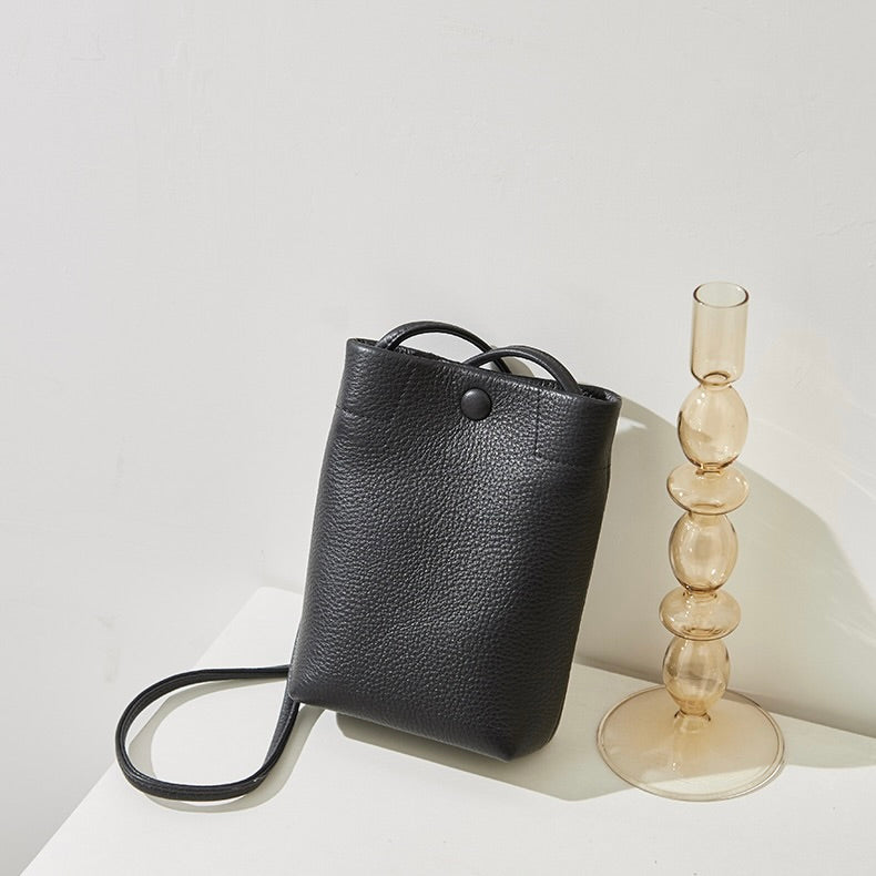 『受注生産』レザーミニサコッシュ — 本革スマートフォンポーチ