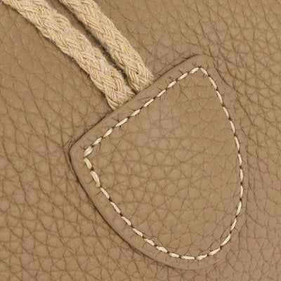 【受注生産】2WAY 牛革ホーンバックルバッグ — 手提げ＆斜め掛けのミニマルエディット