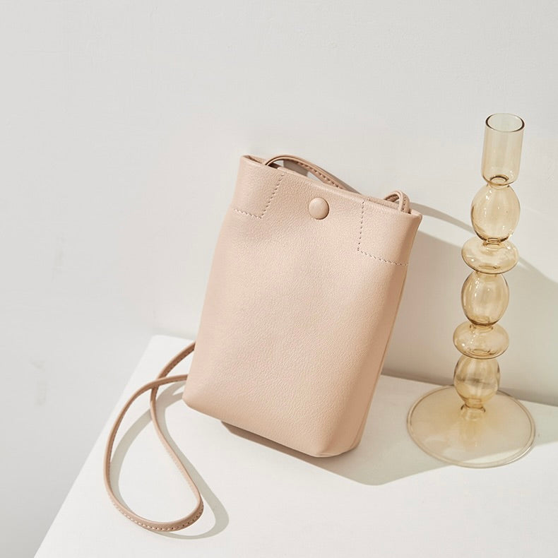 『受注生産』レザーミニサコッシュ — 本革スマートフォンポーチ